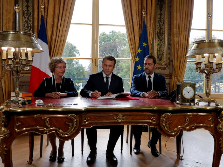 میز کار رئیس جمهور فرانسه