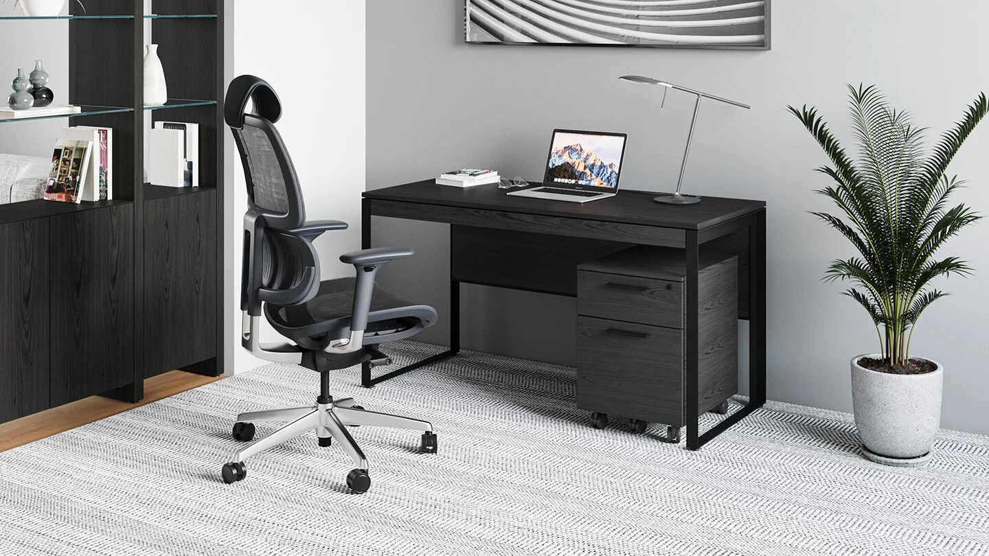 میز اداری کوچک استفاده در فضاهای خانگی نیمه‌اداری (Home Office)