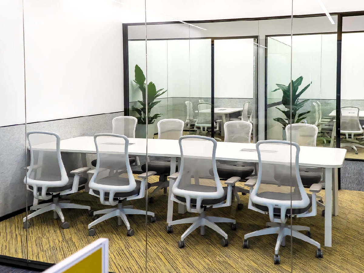 چند صندلی اداری